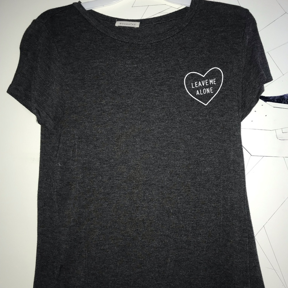 Gray T-shirt with a small design